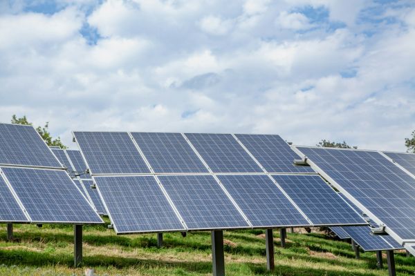 Les panneaux solaires photovoltaïques : les atouts d'une énergie renouvelable